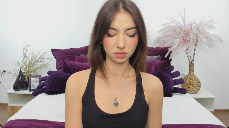 SarahTray's Streamate show and profile