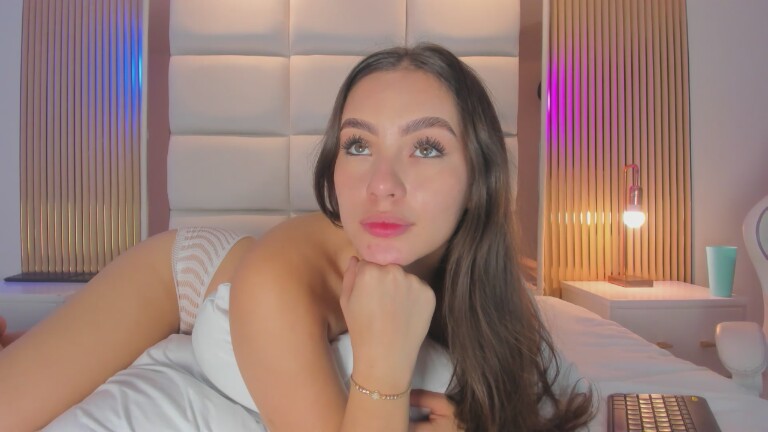 Greta_Petite's Streamate show and profile