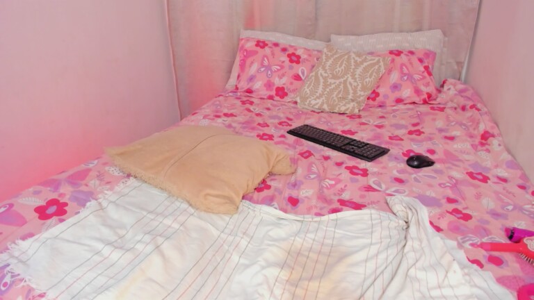 LolaAddams's Streamate show and profile