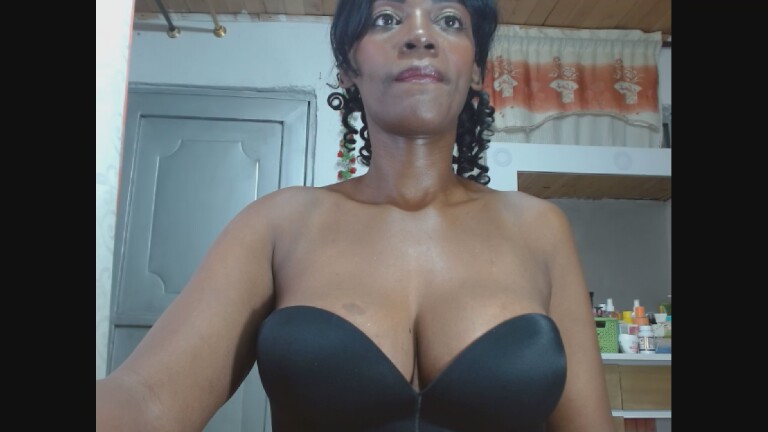 alicepushi's Streamate show and profile