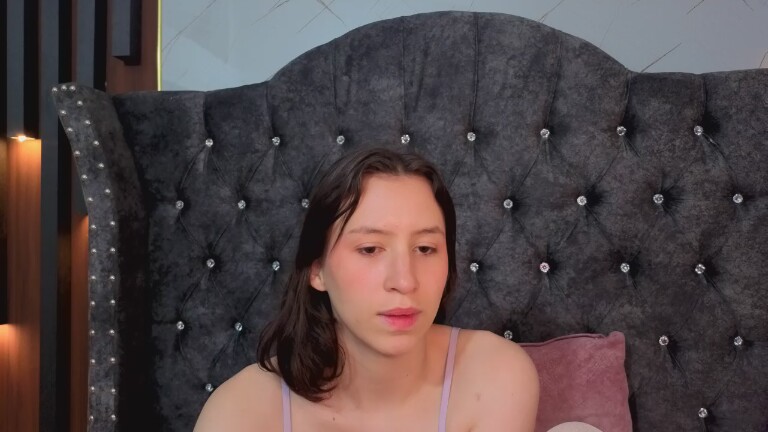 SelenaBraga's Streamate show and profile