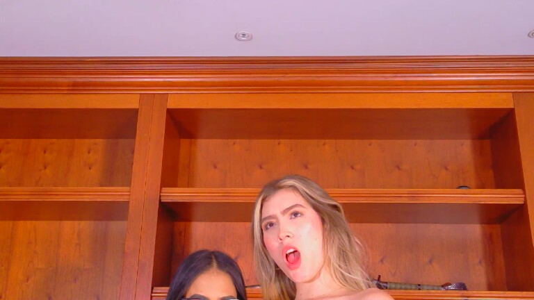 LauraFord's Streamate show and profile