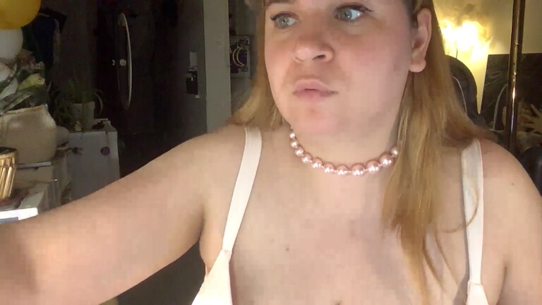 Bustyprincessleila's Streamate show and profile