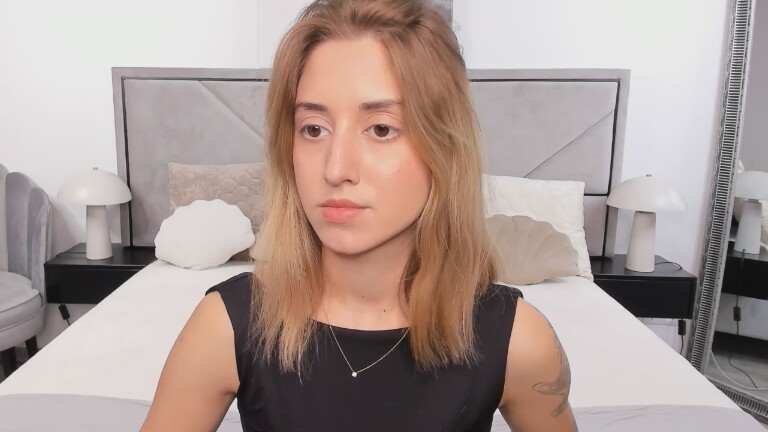 ChloeMatis's Streamate show and profile