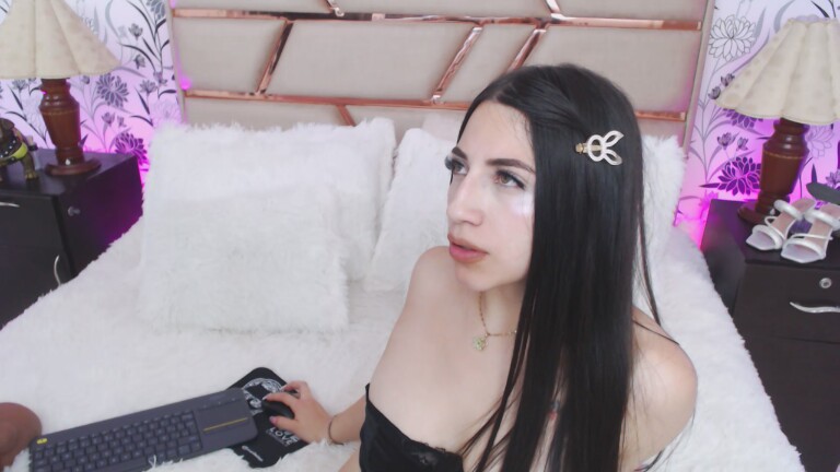 evaiin_Izaiin's Streamate show and profile