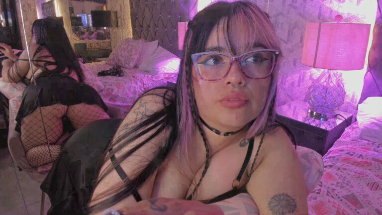 MaddieWaves's Streamate show and profile