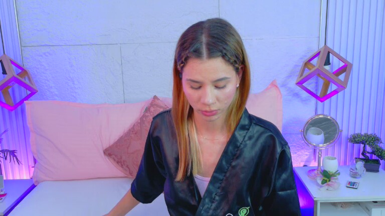 RileySweet's Streamate show and profile