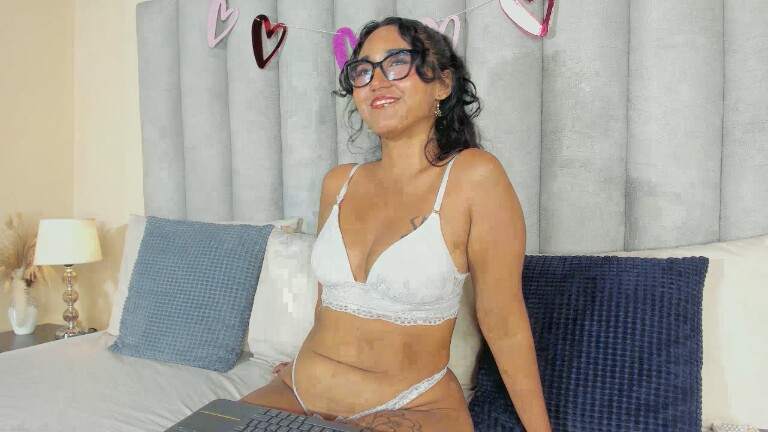 AmelieRosee's Streamate show and profile