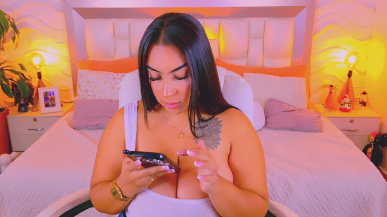 MartinaPiero's Streamate show and profile