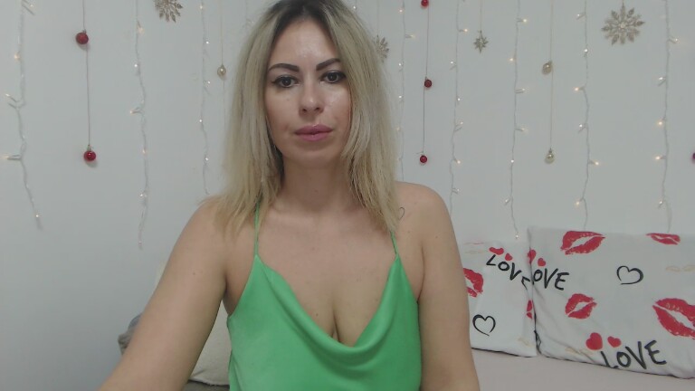 CARMIYNNA's Streamate show and profile