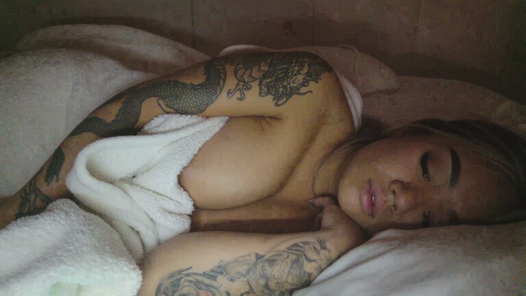 KehlaniKieu's Streamate show and profile