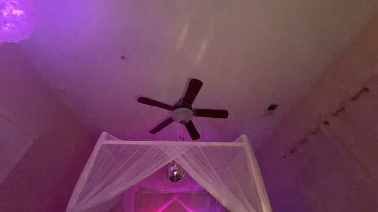 The_Blondiee's Streamate show and profile