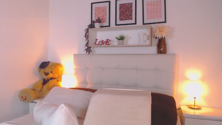 EmilyPricee's Streamate show and profile