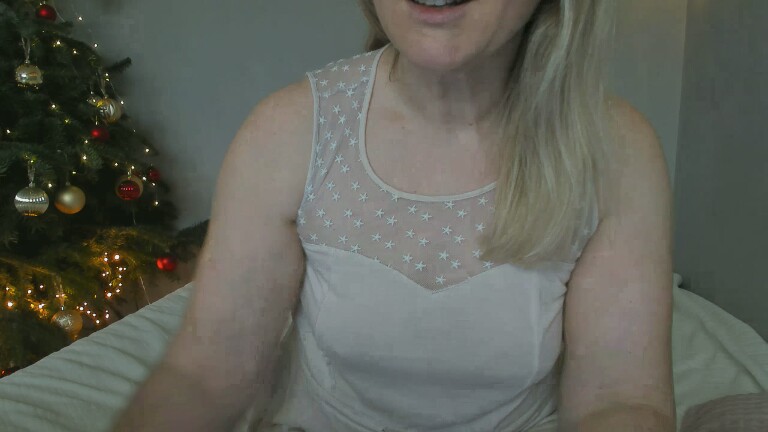 XxSweety_GirlxX's Streamate show and profile