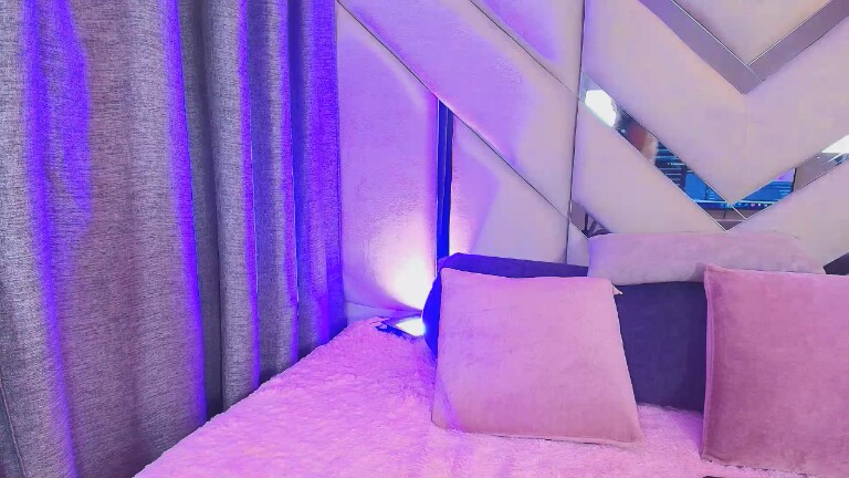 Luna_Blyss's Streamate show and profile