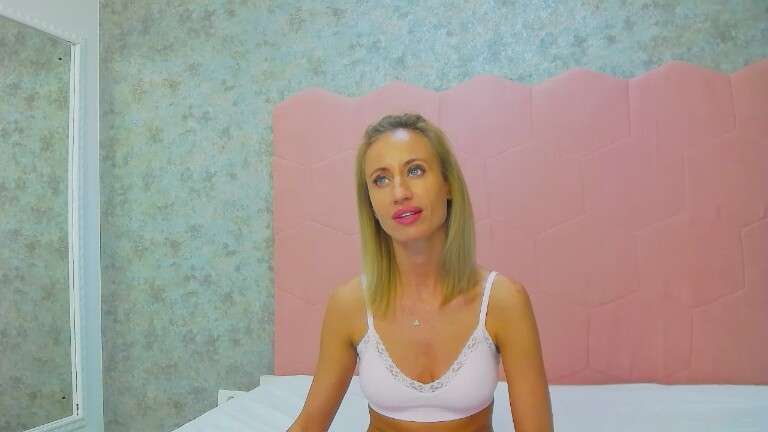 DeliaMarlow's Streamate show and profile