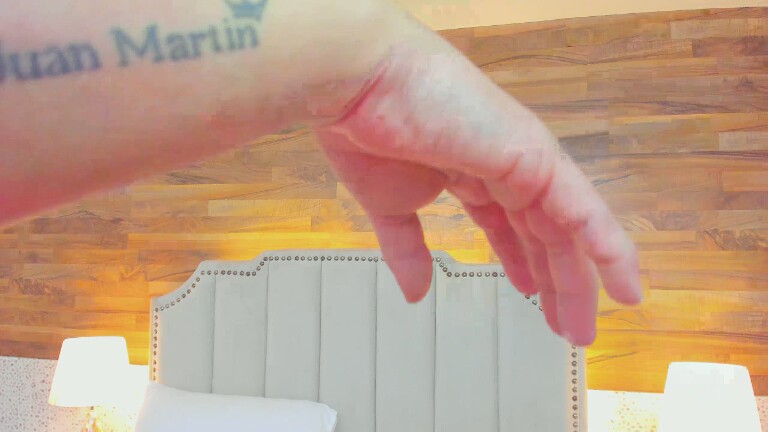 SusyLuv's Streamate show and profile