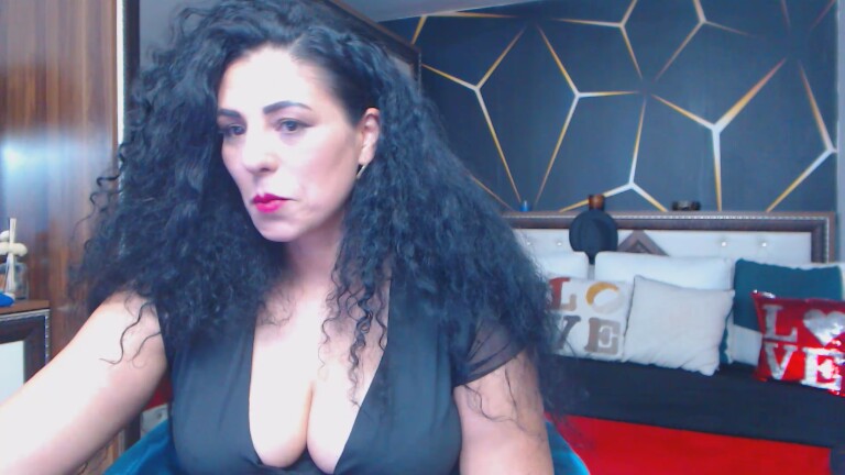 Curly_Sexy's Streamate show and profile