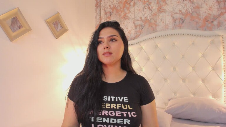 SaharaLyn's Streamate show and profile