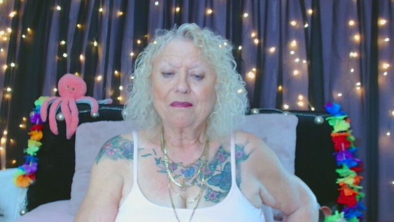 XoXMandyXoX's Streamate show and profile