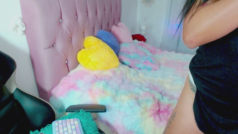 ChristalMoon's Streamate show and profile