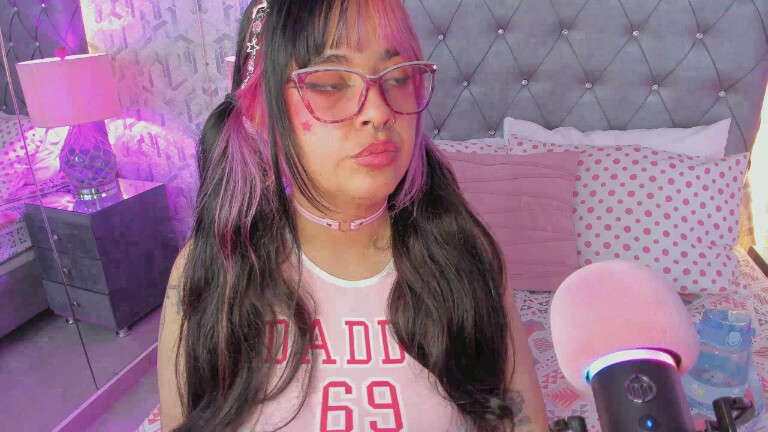 MaddieWaves's Streamate show and profile