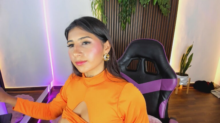 BrunetteeX's Streamate show and profile